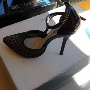 Brand new never worn kitten heel